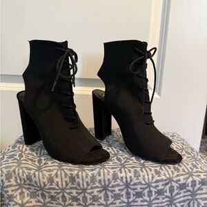 Steve Madden Black Lace-Up Ankle Boots